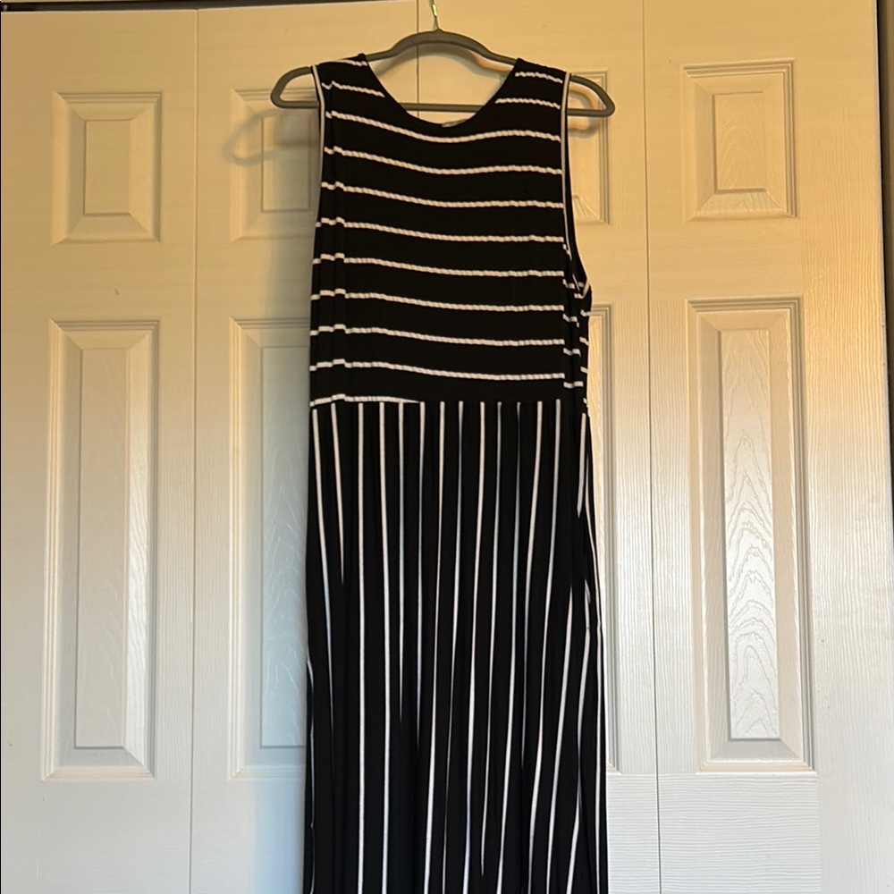 Black and white maxi dress